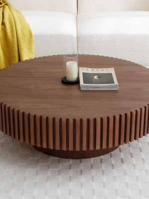 31" Round Coffee Table for Living Room, Mid Century Modern Coffee Table with Sturdy Pedestal, Circle Center Table Accent Tea Table for Apartment Walnut